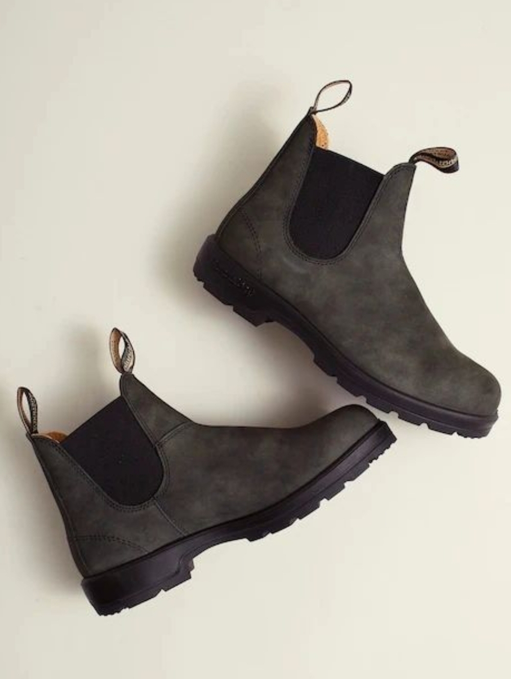New! Blundstone Classic Chelsea Boots Leather 587 Rustic Black Women's